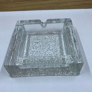 VINTAGE~HEAVY~TEXTURED~CLEAR GLASS ASHTRAY~MID CENTURY MODERN~TEXTURED CUBE~G21